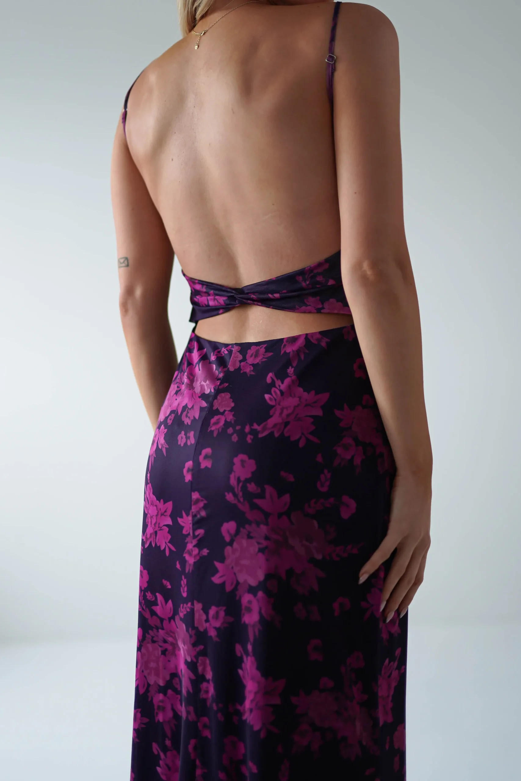 Merlo Low Back Midaxi Dress | Grape Print