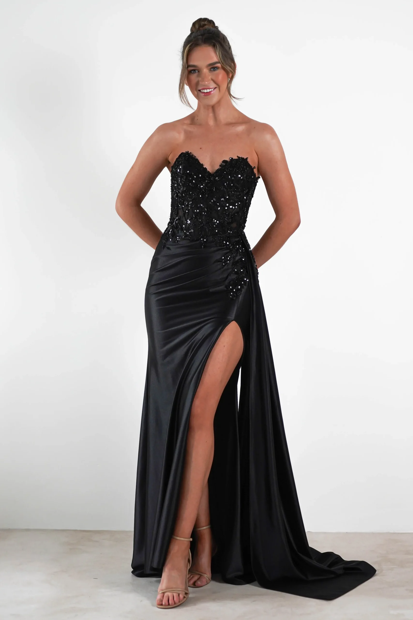 Saraya Bodycon Embellished Gown | Black